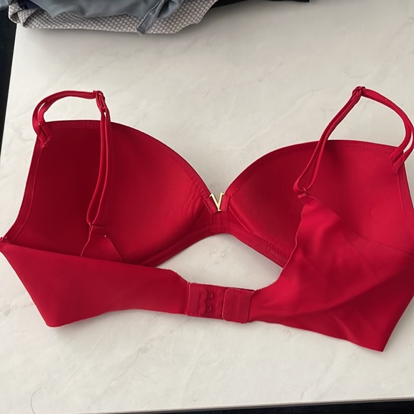 VS bra - Picture 2 of 3